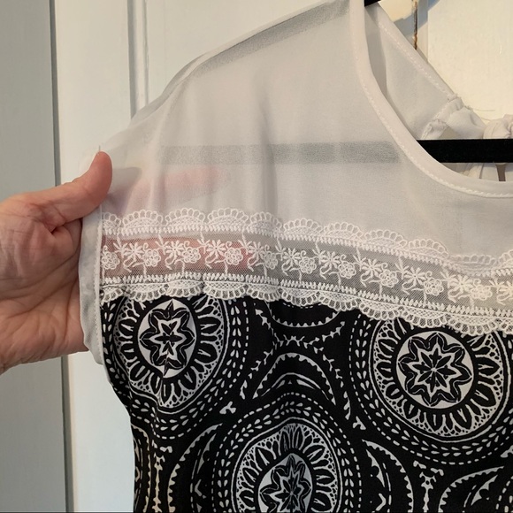 Faith And Joy Sheer Medallion Top - Picture 4 of 8